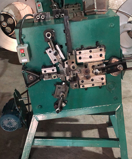 steel seal machine